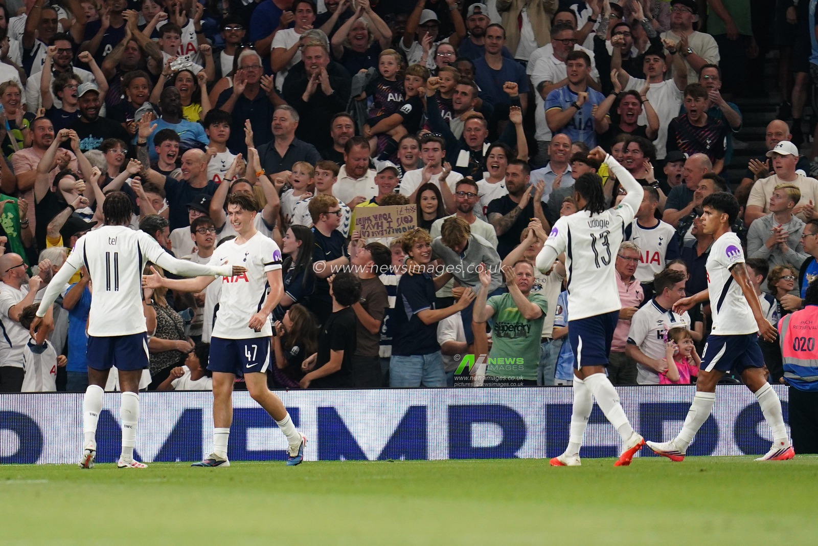 Mikey Moore of Tottenham Hotspur celebrates goal to make it 1-0 during the Carabao Cup round 2 match Tottenham Hotspur vs Charlton Athletic at Tottenham Hotspur Stadium, London, United Kingdom on 26 August 2026

(Photo by Harvey Murphy/News Images)