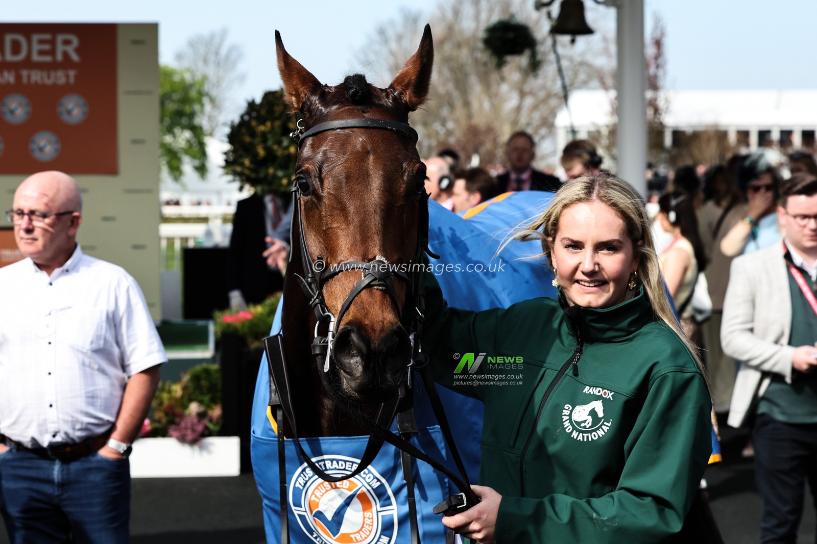 Salvator Mundi ridden by Paul Townend after winning the TrustATrader Top Novices' Hurdle during the Randox Grand National 2025 Day 2 Ladies Day at Aintree Racecourse, Liverpool, United Kingdom, 4th April 2025

(Photo by Mark Cosgrove/News Images)