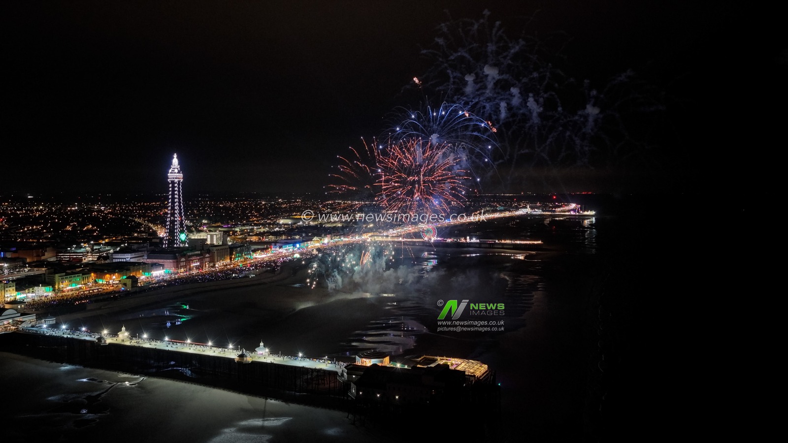 Thousands of people line the sea front as Amir Morani Fireworks, India show their display during the World Fireworks Championship Blackpool 2025 at Blackpool sea front, Blackpool, United Kingdom, 26th September 2025

(Photo by Mark Cosgrove/News Images)