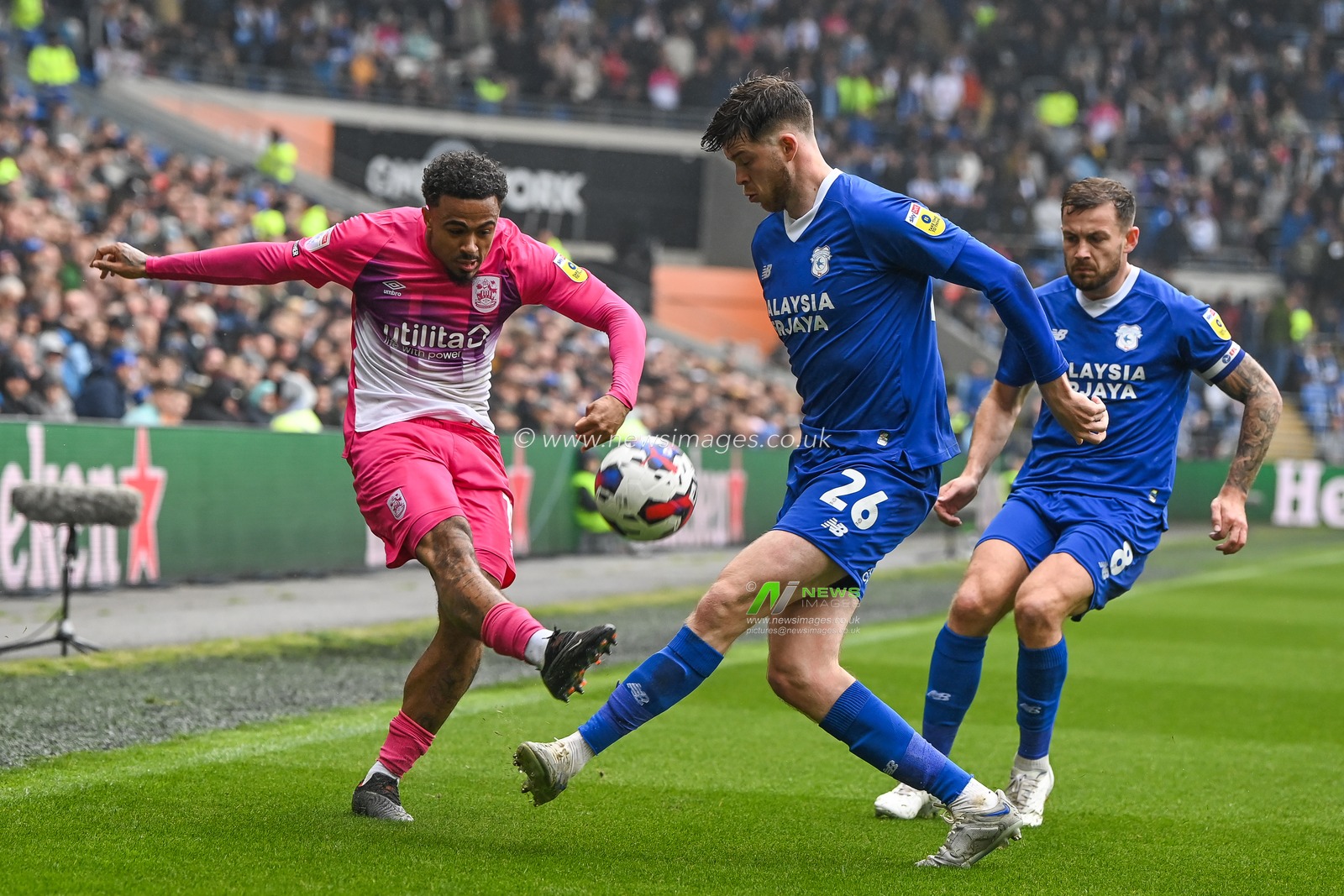 Josh Koroma #10 of Huddersfield Town crosses the ball during the Sky Bet Championship match Cardiff City vs Huddersfield Town at Cardiff City Stadium, Cardiff, United Kingdom, 30th April 2023

(Photo by Craig Thomas/News Images)