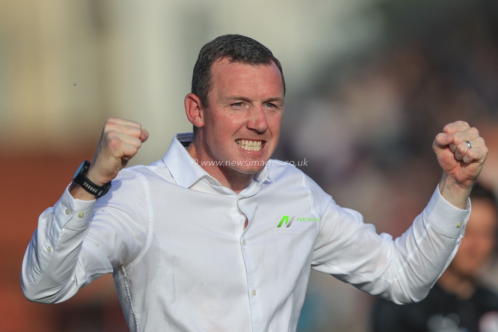 Neill Collins Head coach of Barnsley punches the air after Barnsley win 0-1 during the Sky Bet League 1 match Exeter City vs Barnsley at St James' Park, Exeter, United Kingdom, 7th October 2023

(Photo by Alfie Cosgrove/News Images)