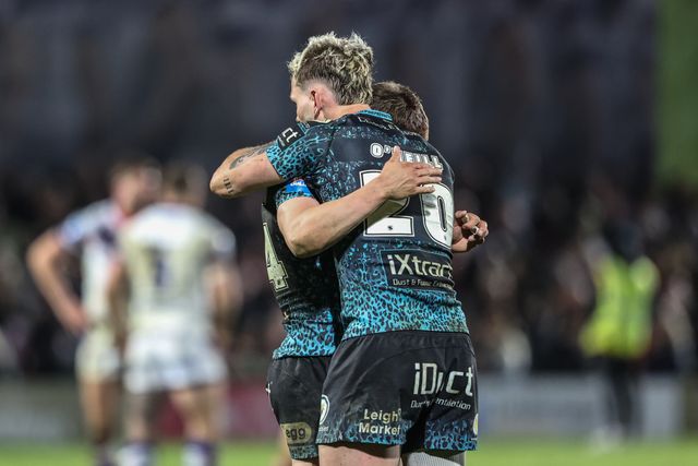 Bailey Hodgson of Leigh Leopards and Robbie Mulhern of Leigh Leopards celebrate the win during the Betfred Challenge Cup Quarter Final match Wakefield Trinity vs Leigh Leopards at DIY Kitchens Stadium, Wakefield, United Kingdom, 4th April 2025

(Photo by Alfie Cosgrove/News Images)