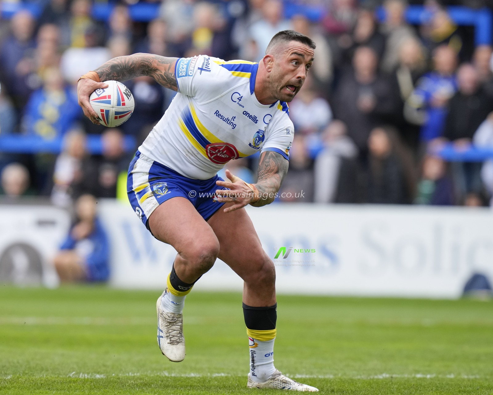 Paul Vaughan #10 of Warrington Wolves during the Betfred Super League Round 7 match Warrington Wolves vs Hull FC at Halliwell Jones Stadium, Warrington, United Kingdom, 1st April 2023

(Photo by Steve Flynn/News Images)