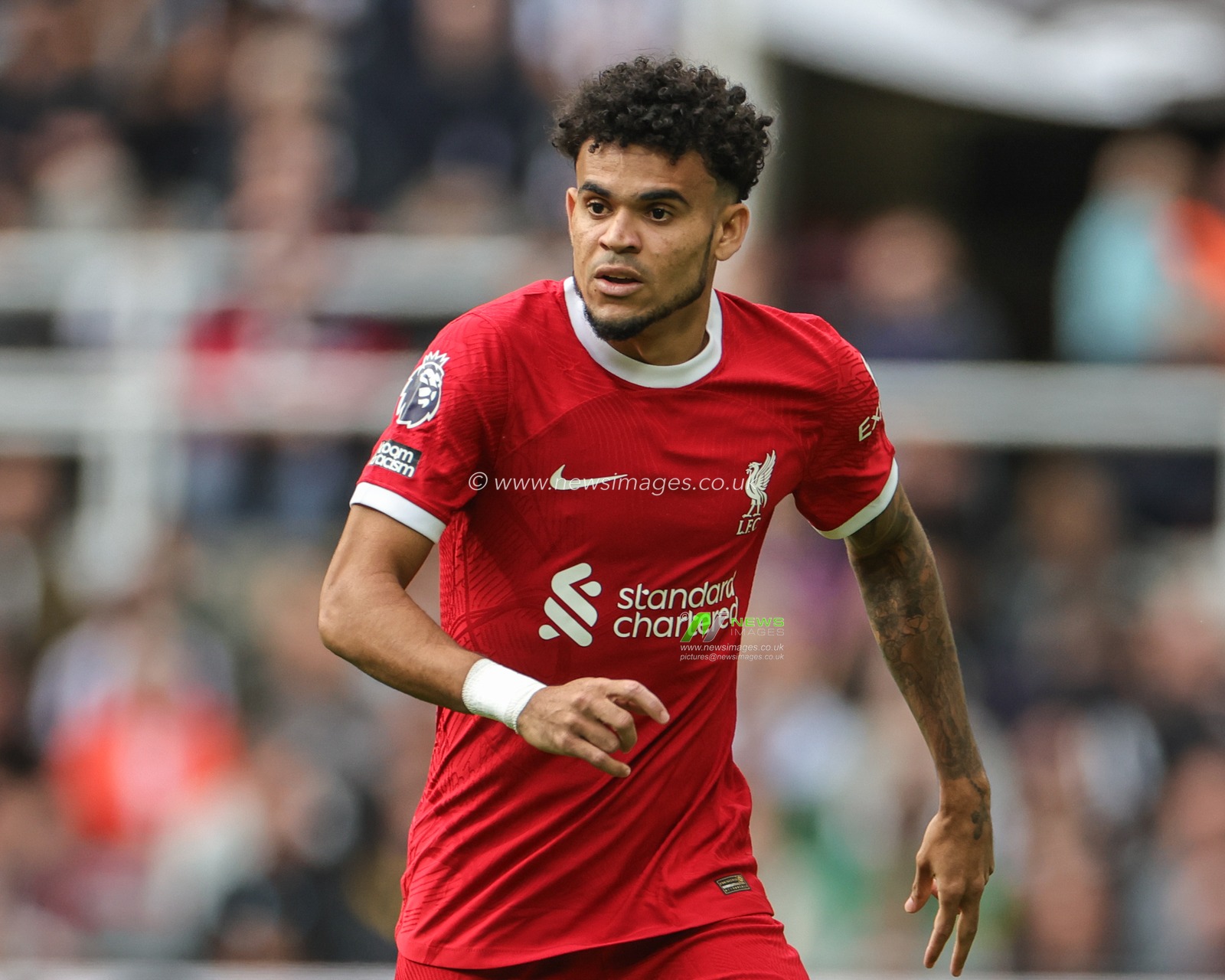 Luis DÃ­az #7 of Liverpool during the Premier League match Newcastle United vs Liverpool at St. James's Park, Newcastle, United Kingdom, 27th August 2023

(Photo by Mark Cosgrove/News Images)