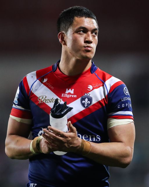 Isaiah Vagana of Wakefield Trinity applauds the travelling fans after the Betfred Super League  Round 7 match St Helens vs Wakefield Trinity at Totally Wicked Stadium, St Helens, United Kingdom, 11th April 2025

(Photo by Gareth Evans/News Images)