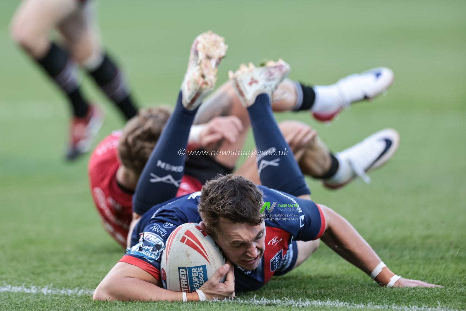 Jack Broadbent of Hull KR goes over for a try during the Betfred Super League Round 20 Salford Red Devils vs Hull KR at Salford Community Stadium, Eccles, United Kingdom, 31st July 2025

(Photo by Mark Cosgrove/News Images)