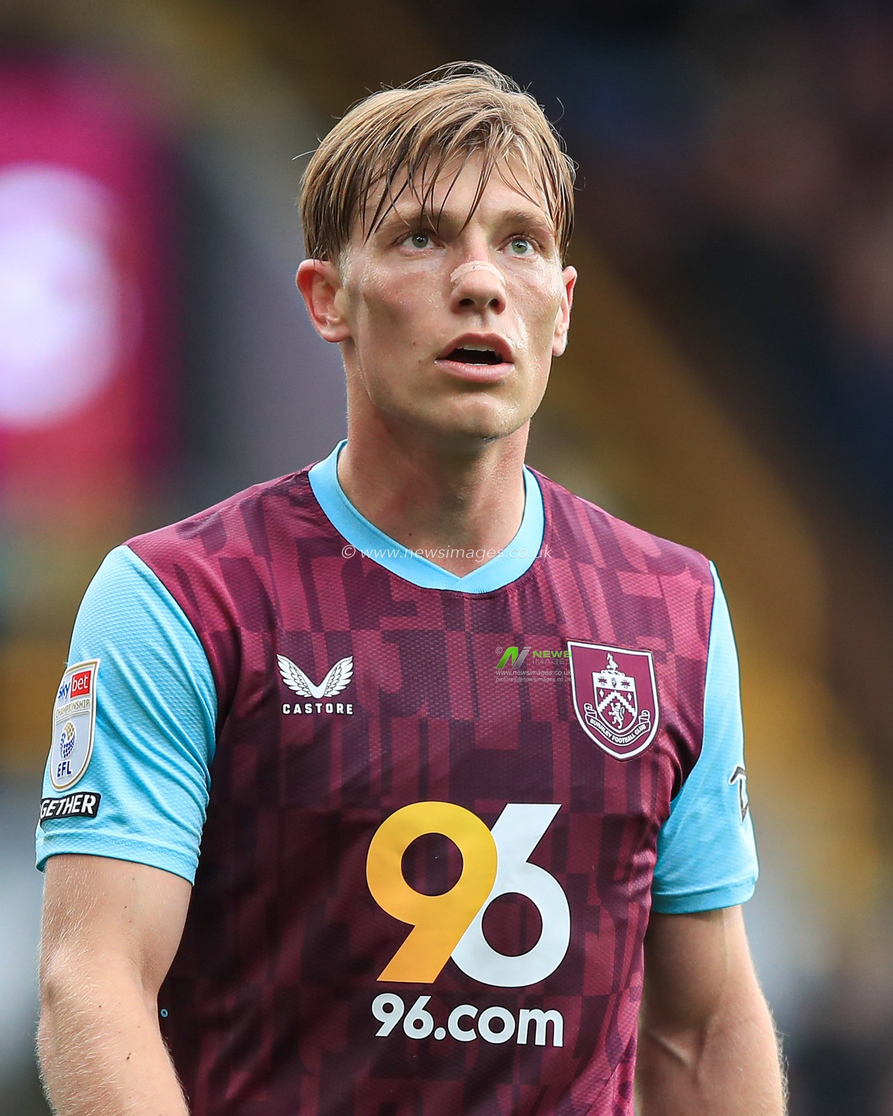 Zian Flemming of Burnley during the Sky Bet Championship match Burnley vs Sheffield United at Turf Moor, Burnley, United Kingdom, 21st April 2025

(Photo by Jorge Horsted/News Images)