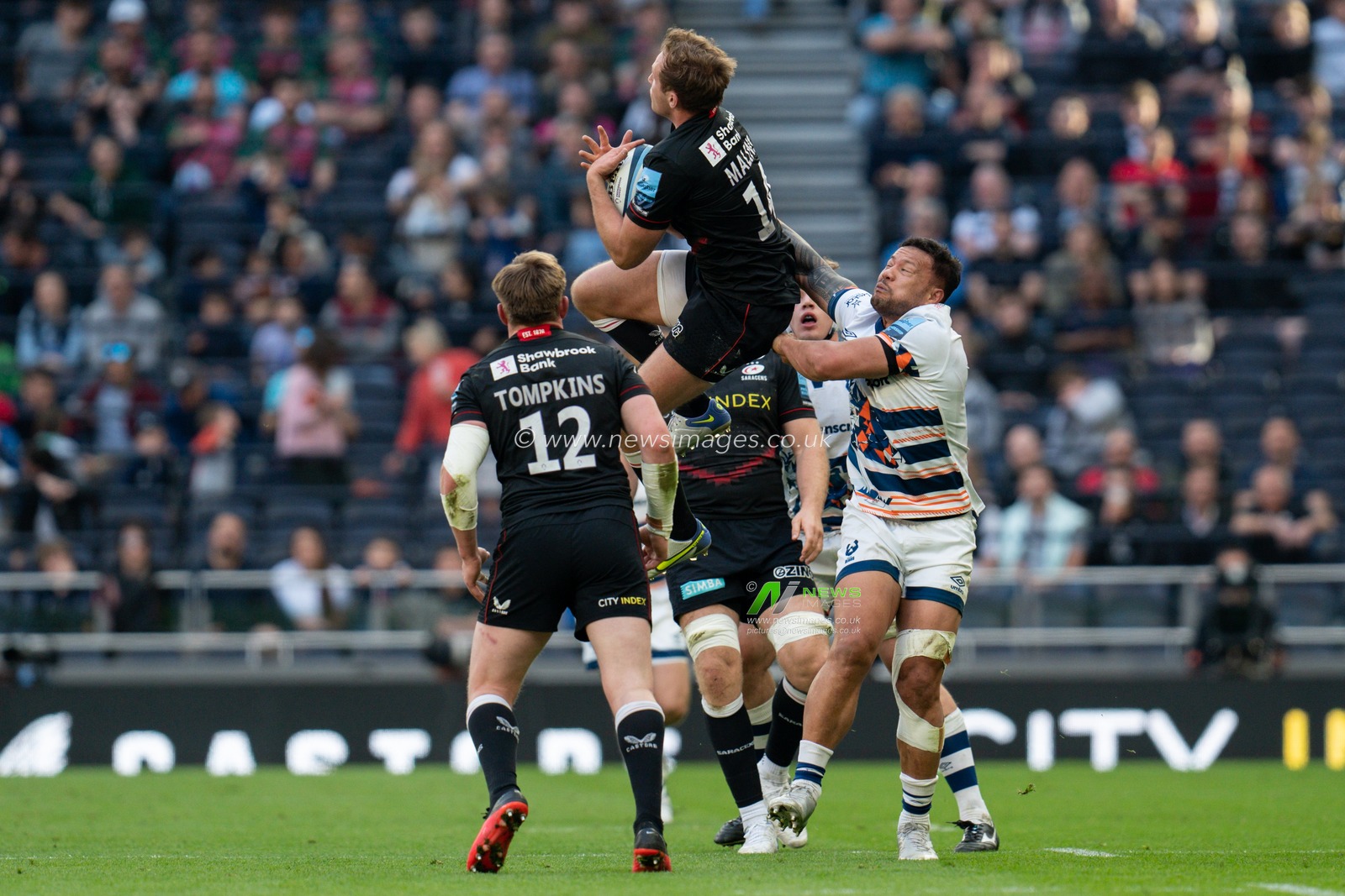 Max Malins #14 of Saracens catches the ball