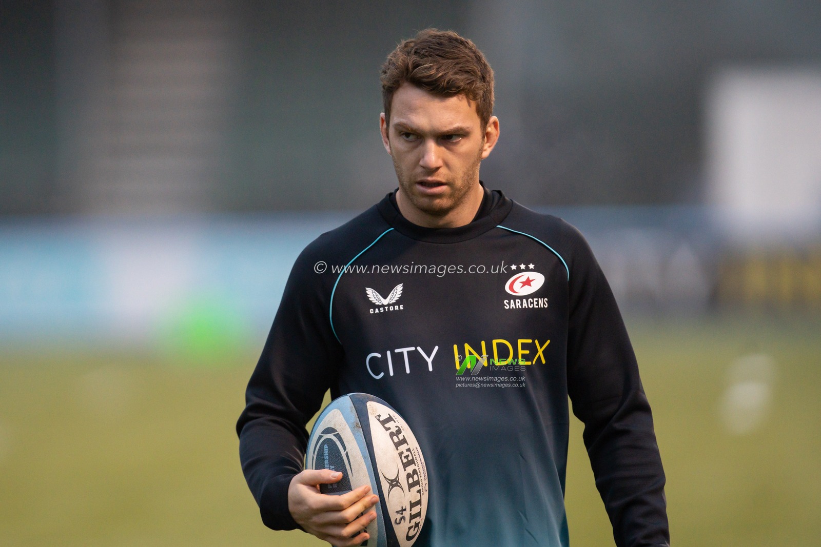 Alex Lewington #11 of Saracens warming up