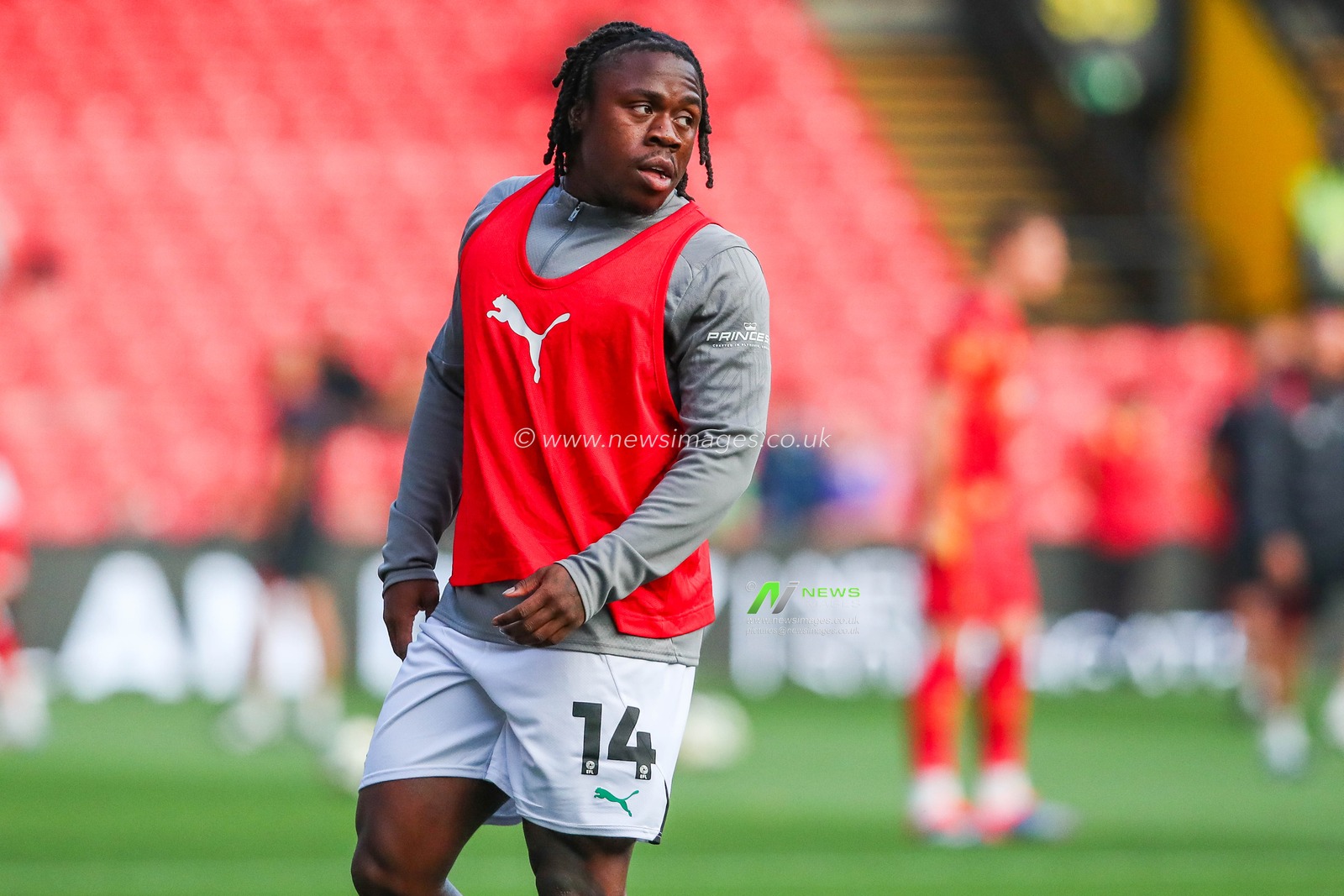 Michael Obafemi of Plymouth Argyle warms up prior to the Carabao Cup match Watford vs Plymouth Argyle at Vicarage Road, Watford, United Kingdom, 27th August 2024

(Photo by Izzy Poles/News Images)