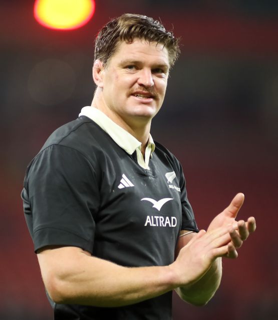 Scott Barrett of New Zealand applauds the crowd during the Quilter Nations Series 2025 match Wales vs New Zealand at Principality Stadium, Cardiff, United Kingdom, 22nd November 2025

(Photo by Andrew Lewis/News Images)

*** GER AUT SUI OUT ***