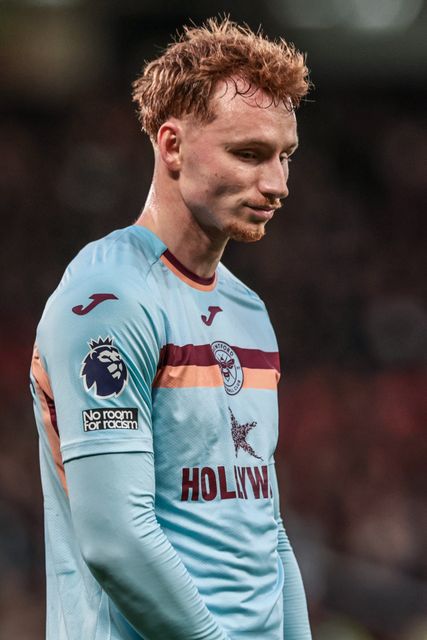 Sepp van den Berg of Brentford during the Premier League match Manchester United vs Brentford at Old Trafford, Manchester, United Kingdom on 27 April 2026

(Photo by Mark Cosgrove/News Images)