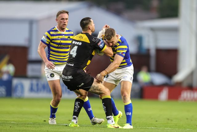 Sam Wood of York Knights is tackled by George Williams of Warrington Wolves during the Betfred Super League round 23 match Warrington Wolves vs York Knights at The Halliwell Jones Stadium, Warrington, United Kingdom on 13 August 2026

(Photo by Mark Cosgrove/News Images)
