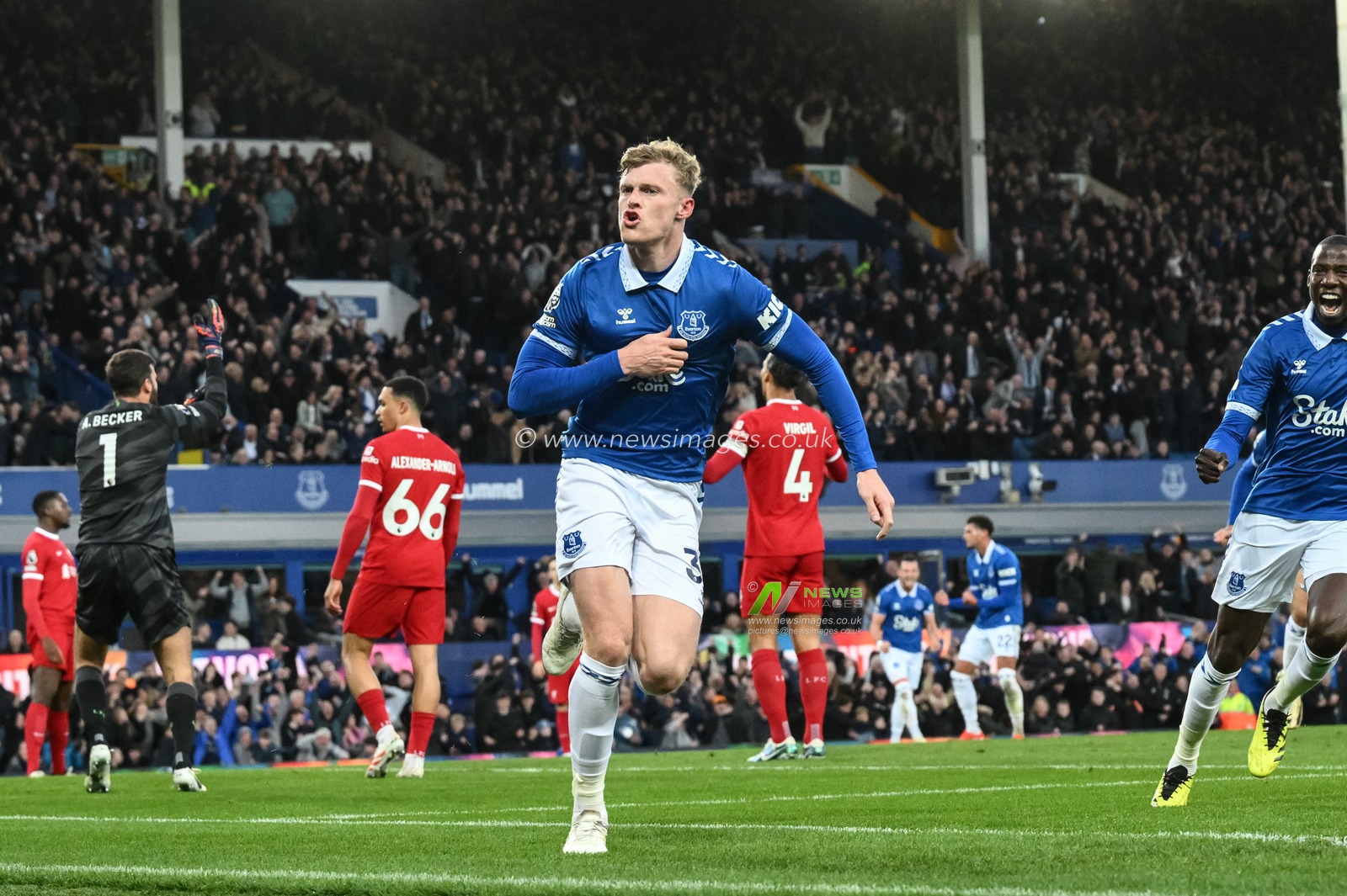 Jarrad Branthwaite of Everton celebrates his goal to make it 1-0 during the Premier League match Everton vs Liverpool at Goodison Park, Liverpool, United Kingdom, 24th April 2024

(Photo by Craig Thomas/News Images)