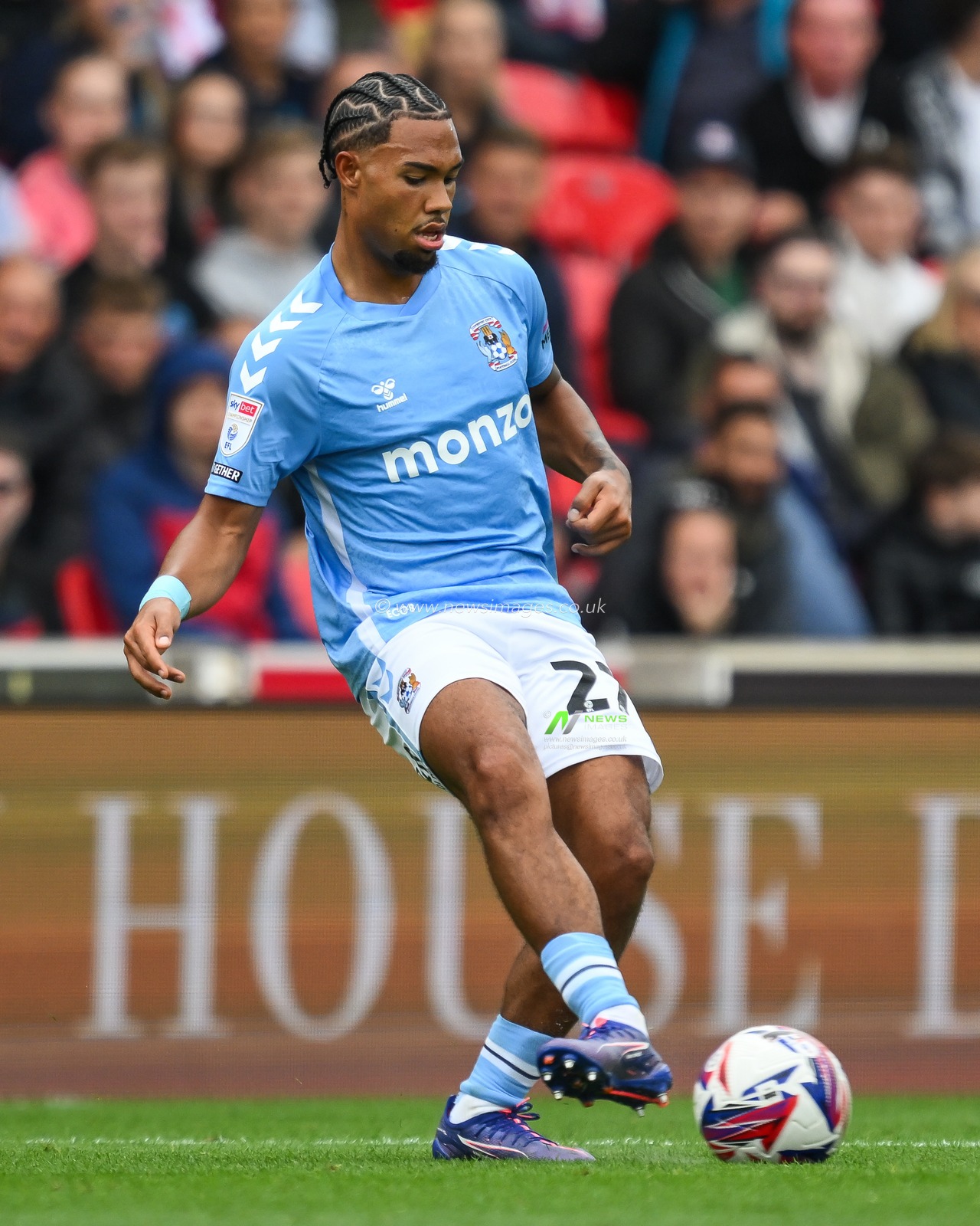 Milan van Ewijk of Coventry City passes the ball during the Sky Bet Championship match Stoke City vs Coventry City at Bet365 Stadium, Stoke-on-Trent, United Kingdom, 10th August 2024

(Photo by Craig Thomas/News Images)