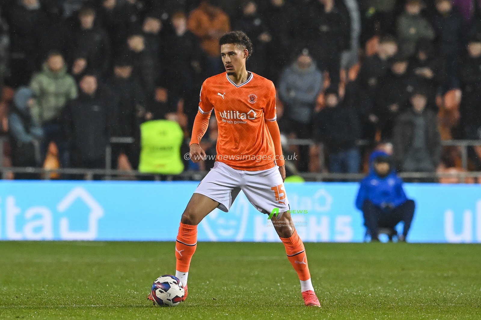 Rhys Williams #15 of Blackpool in action during the Sky Bet Championship match Blackpool vs Birmingham City at Bloomfield Road, Blackpool, United Kingdom, 10th December 2022

(Photo by Craig Thomas/News Images)