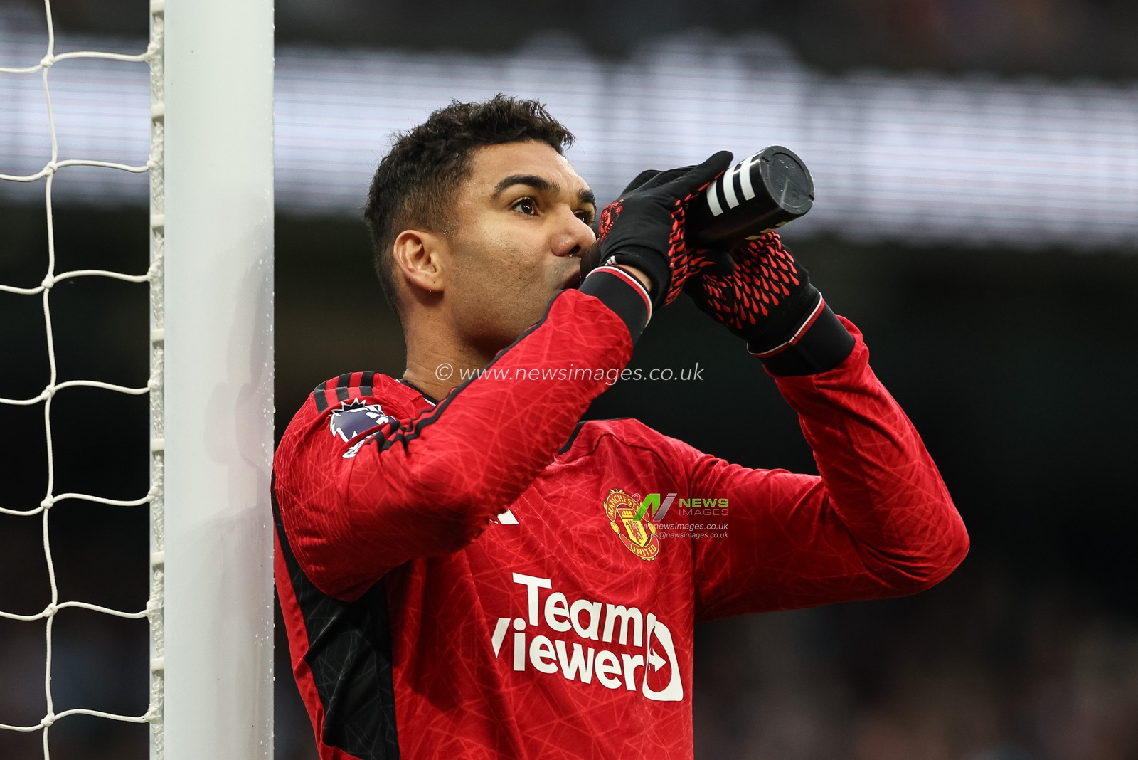 Casemiro of Manchester United takes a drink during the Premier League match Manchester City vs Manchester United at Etihad Stadium, Manchester, United Kingdom, 3rd March 2024

(Photo by Mark Cosgrove/News Images)