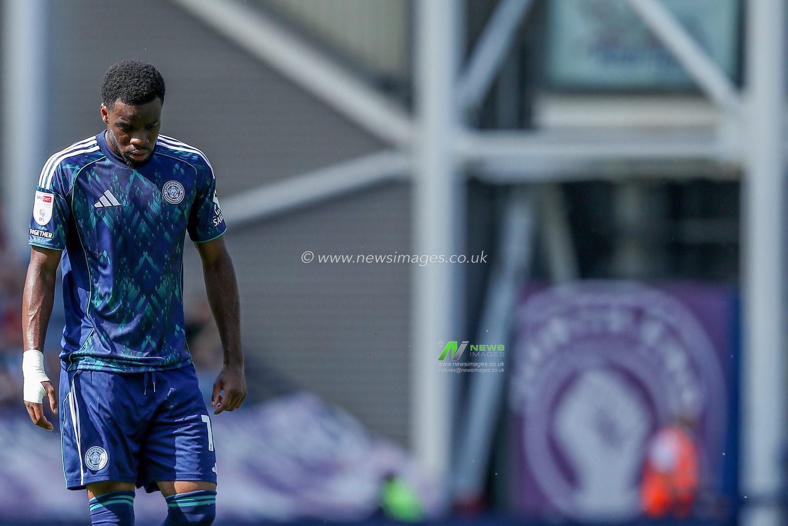 Stephy Mavididi of Leicester City dejected during the Sky Bet Championship match Preston North End vs Leicester City at Deepdale, Preston, United Kingdom, 16th August 2025

(Photo by Jorge Horsted/News Images)