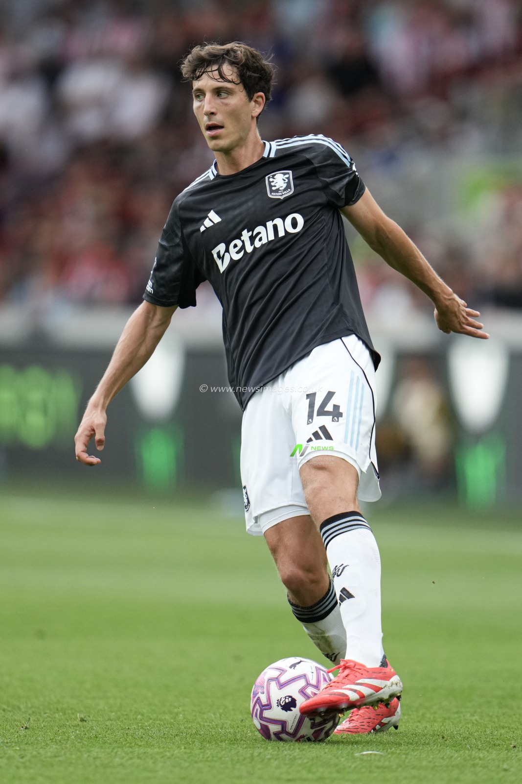 Pau Torres of Aston Villa during the Premier League match Brentford vs Aston Villa at The Gtech Community Stadium, London, United Kingdom, 23rd August 2025

(Photo by Harvey Murphy/News Images)
