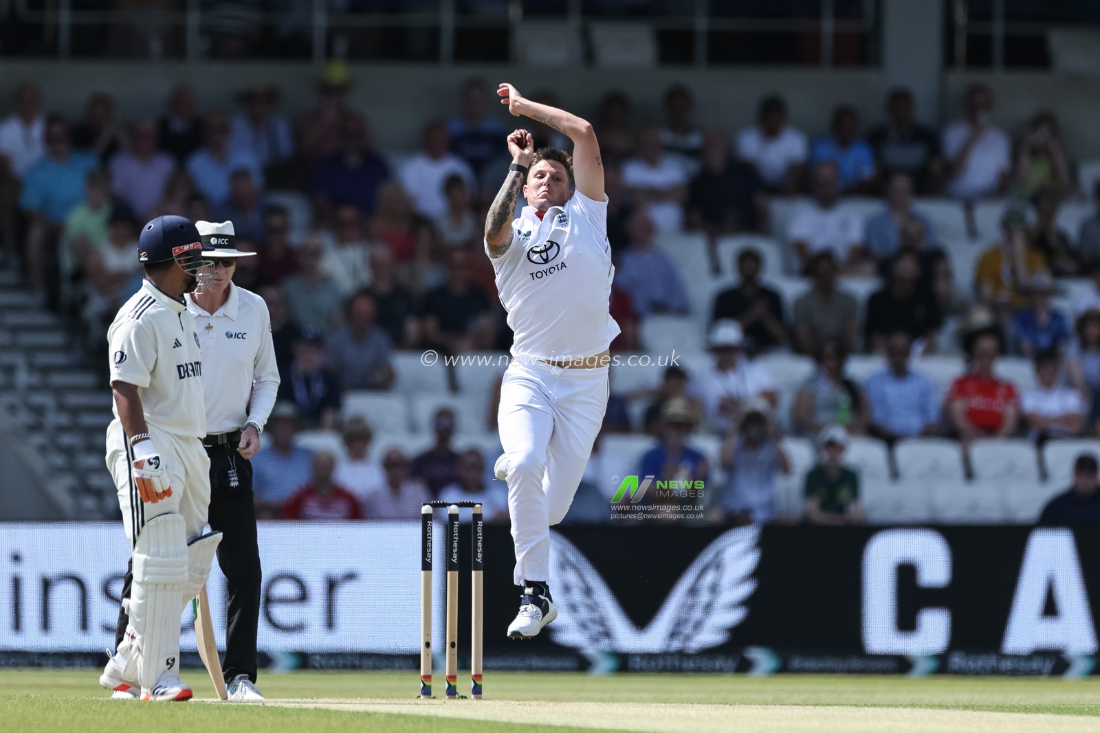 Brydon Carse of England delivers the ball during the 1st Rothesay Test Match Day 2 England vs India at Headingley Cricket Ground, Leeds, United Kingdom, 21st June 2025

(Photo by Mark Cosgrove/News Images)