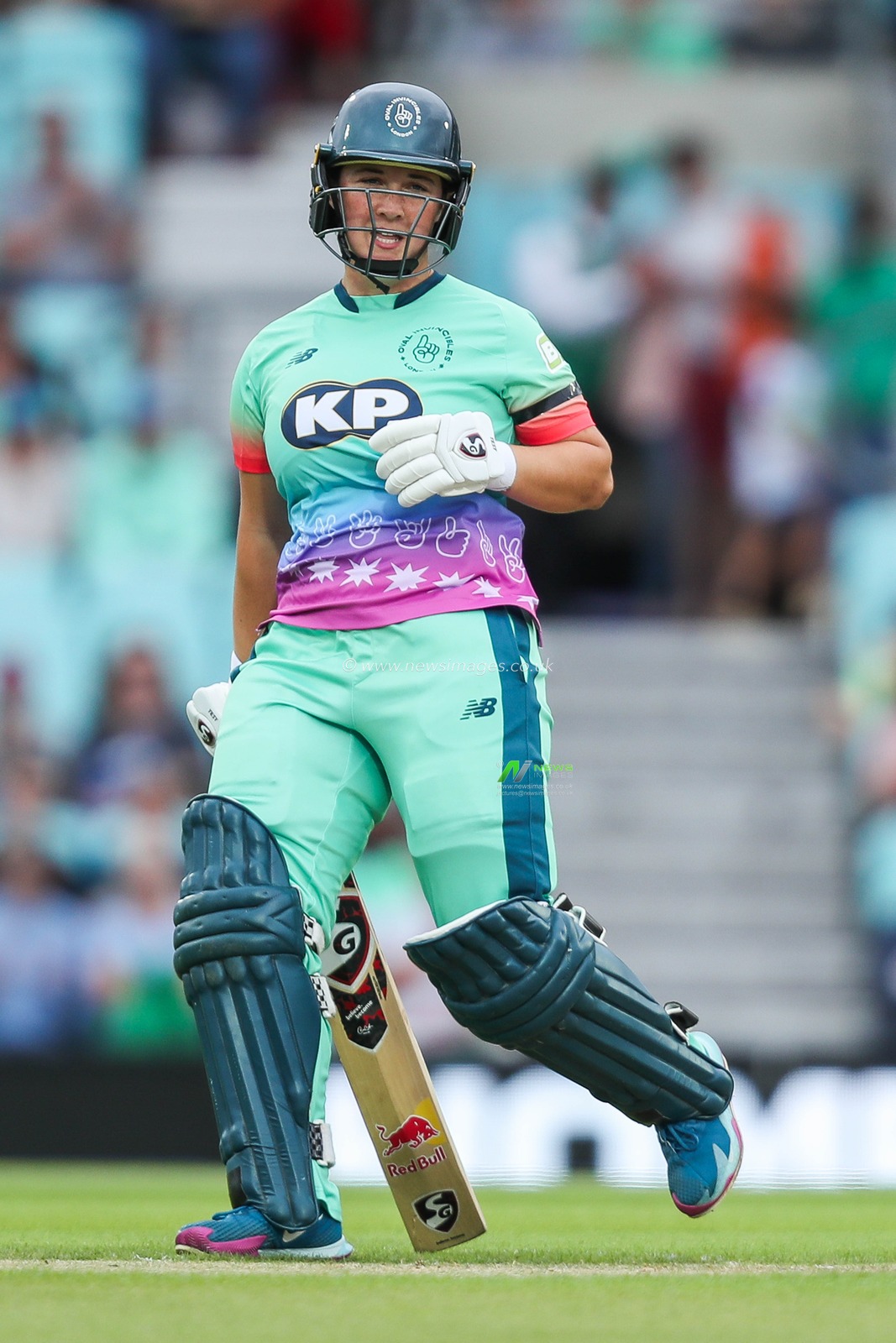 Alice Capsey of Oval Invincibles looks on during the The Hundred match Oval Invincibles Women vs Southern Brave Women at The Kia Oval, London, United Kingdom, 8th August 2024

(Photo by Izzy Poles/News Images)