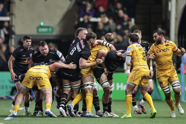 A team effort from both sides to win the ball during the Gallagher Premiership match Newcastle Red Bulls vs Northampton Saints at Kingston Park, Newcastle, United Kingdom, 17th October 2025

(Photo by Mark Cosgrove/News Images)