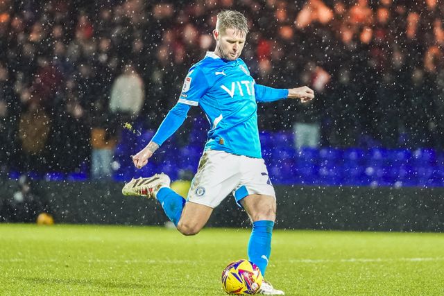 Stockport County Midfielder Oliver Norwood during the Sky Bet League 1 match Stockport County vs Exeter City at Edgeley Park Stadium, Stockport, United Kingdom, 7th December 2024

(Photo by James Giblin/News Images)