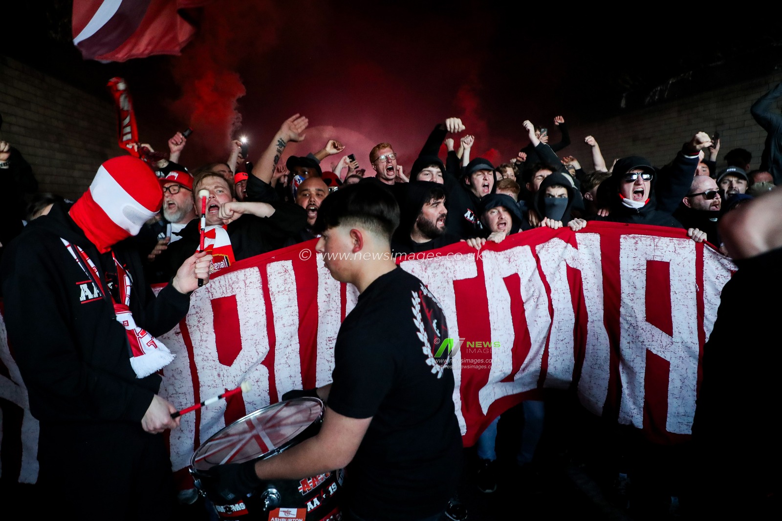 Arsenal fans march to Emirates Stadium prior to the UEFA Champions League Quarter-finals match Arsenal vs Real Madrid at Emirates Stadium, London, United Kingdom, 8th April 2025

(Photo by Izzy Poles/News Images)