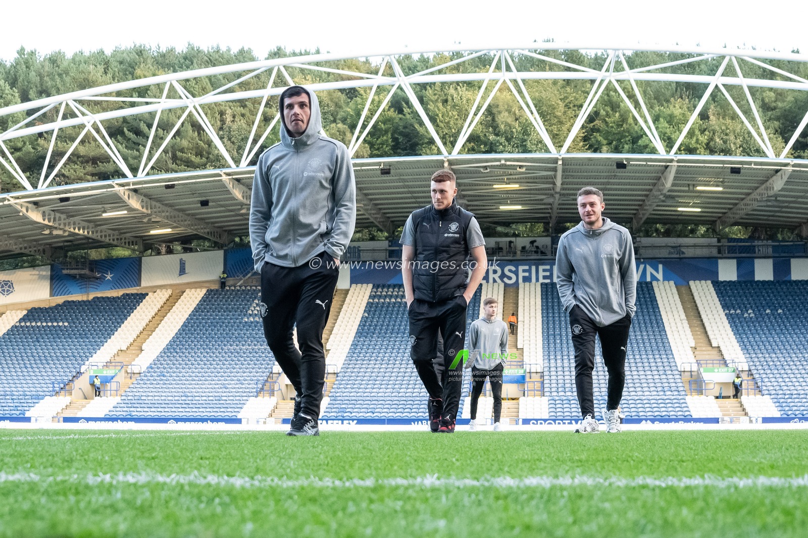 Albie Morgan of Blackpool arrives ahead of the Sky Bet League 1 match Huddersfield Town vs Blackpool at John Smith's Stadium, Huddersfield, United Kingdom, 24th September 2024

(Photo by Craig Thomas/News Images)