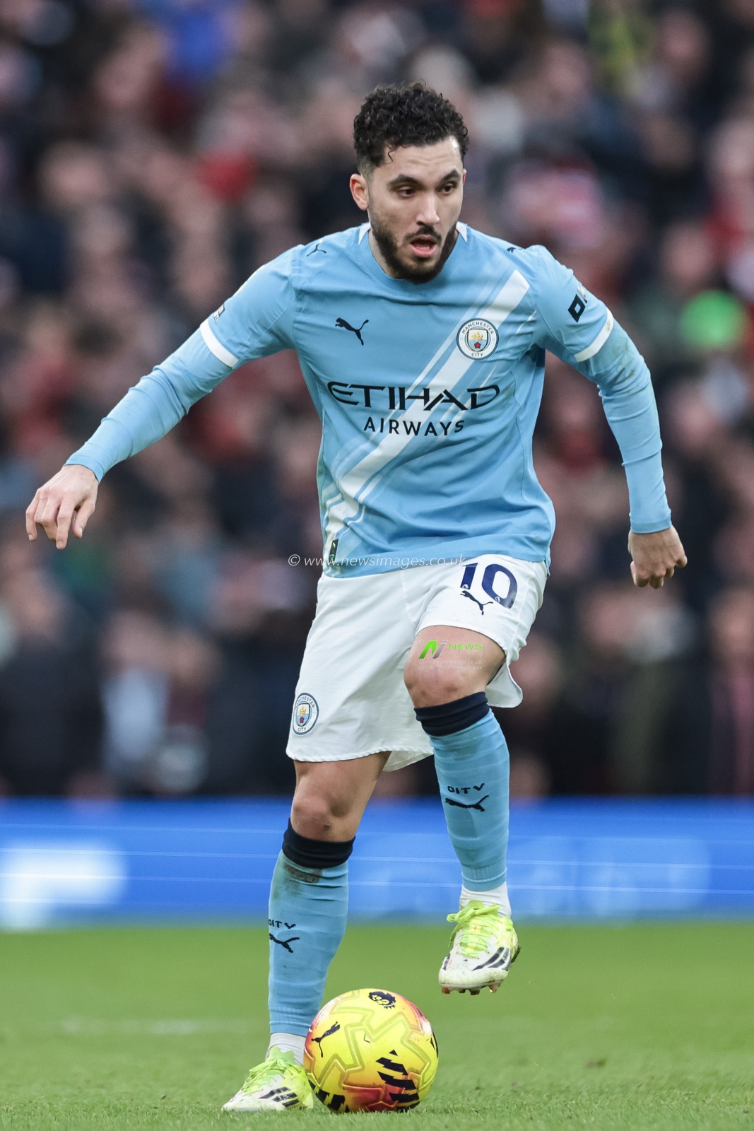 Rayan Cherki of Manchester City breaks with the ball during the Premier League match Manchester United vs Manchester City at Old Trafford, Manchester, United Kingdom, 17th January 2026

(Photo by Mark Cosgrove/News Images)