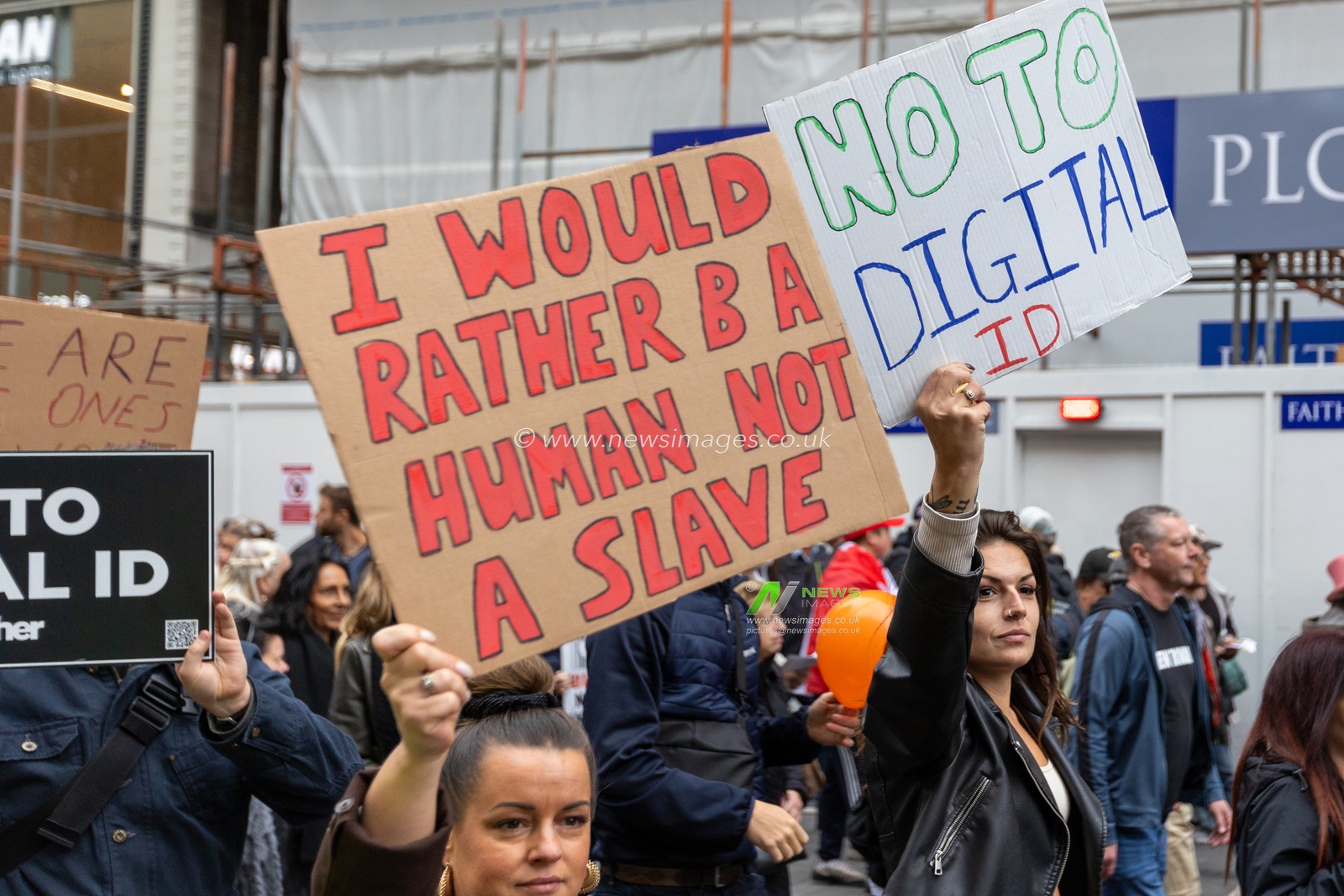 Hundreds of demonstrators gathered at Marble Arch and marched through central London to Whitehall, voicing strong opposition to the Governmentâ€™s proposed introduction of digital ID systems. Protesters carried banners and chanted slogans defending privacy, freedom, and civil liberties.

(Photo by Abdullah Bailey/News Images)