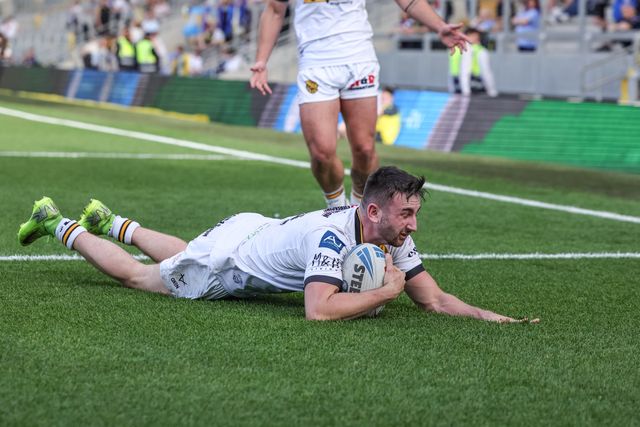 Ben Dean of Castleford Tigers Reserves goes over for a try during the Rugby League Reserves match Leeds Rhinos Reserves vs Castleford Tigers Reserves at AMT Headingley Stadium, Leeds, United Kingdom on 22 May 2026

(Photo by Mark Cosgrove/News Images)