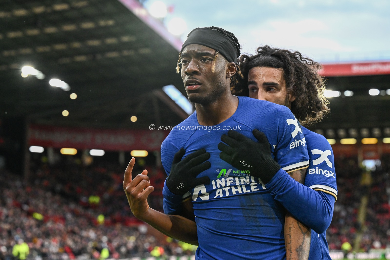 Noni Madueke of Chelsea celebrates his goal to make it 1-2 during the Premier League match Sheffield United vs Chelsea at Bramall Lane, Sheffield, United Kingdom, 7th April 2024

(Photo by Craig Thomas/News Images)