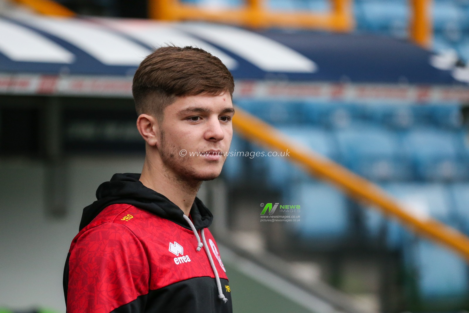 James McAtee #28 of Sheffield United arriving at the stadium during the Emirates FA Cup Third Round match Millwall vs Sheffield United at The Den, London, United Kingdom, 7th January 2023

(Photo by Arron Gent/News Images)