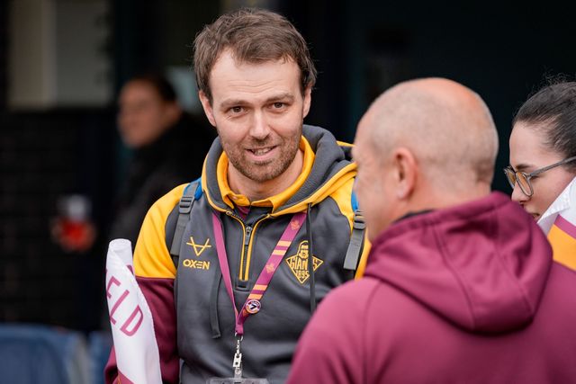 Giants fans outside the stadium before kick off during the Betfred Super League round 7 match Huddersfield Giants vs York Knights at Accu Stadium, Huddersfield, United Kingdom on 04 April 2026

(Photo by Maynard Manyowa/News Images)