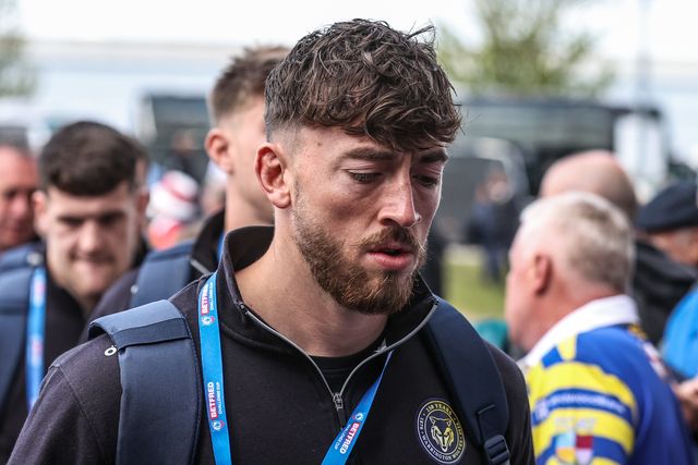 Matty Ashton of Warrington Wolves arrives during the Betfred Challenge Cup Semi-Finals match Warrington Wolves vs Hull KR at Eco-Power Stadium, Doncaster, United Kingdom on 10 May 2026

(Photo by Alfie Cosgrove/News Images)
