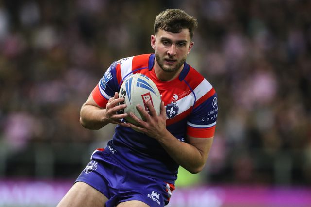 Josh Rourke of Wakefield Trinity catches the ball during the Betfred Super League Round 6 match Leigh Leopards vs Wakefield Trinity at Leigh Sports Village, Leigh, United Kingdom, 28th March 2025

(Photo by Gareth Evans/News Images)