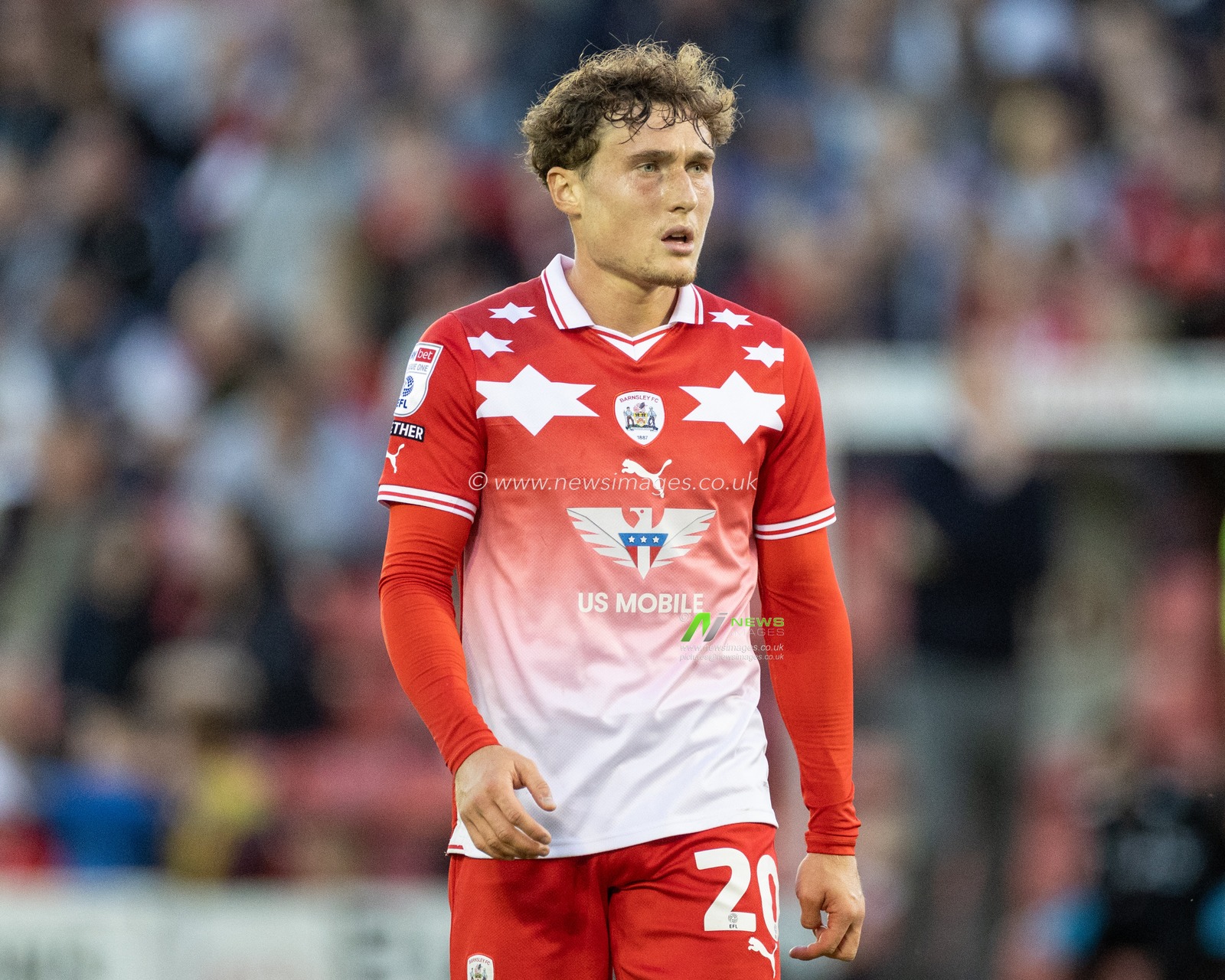 Callum Styles #20 of Barnsley during the Sky Bet League 1 match Barnsley vs Peterborough at Oakwell, Barnsley, United Kingdom, 15th August 2023

(Photo by Mark Cosgrove/News Images)
