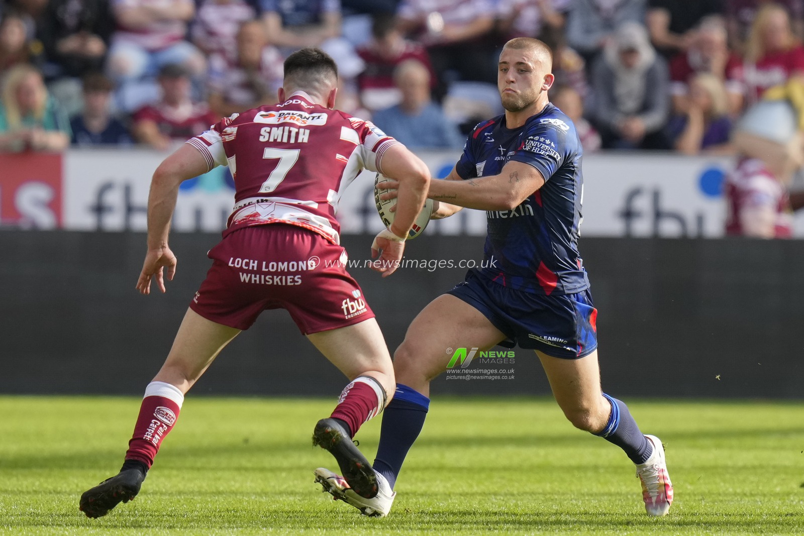 Mikey Lewis #20 of Hull KR runs at Harry Smith #7 of Wigan Warriors during the Betfred Super League Semi Final match Wigan Warriors vs Hull KR at DW Stadium, Wigan, United Kingdom, 7th October 2023

(Photo by Steve Flynn/News Images)