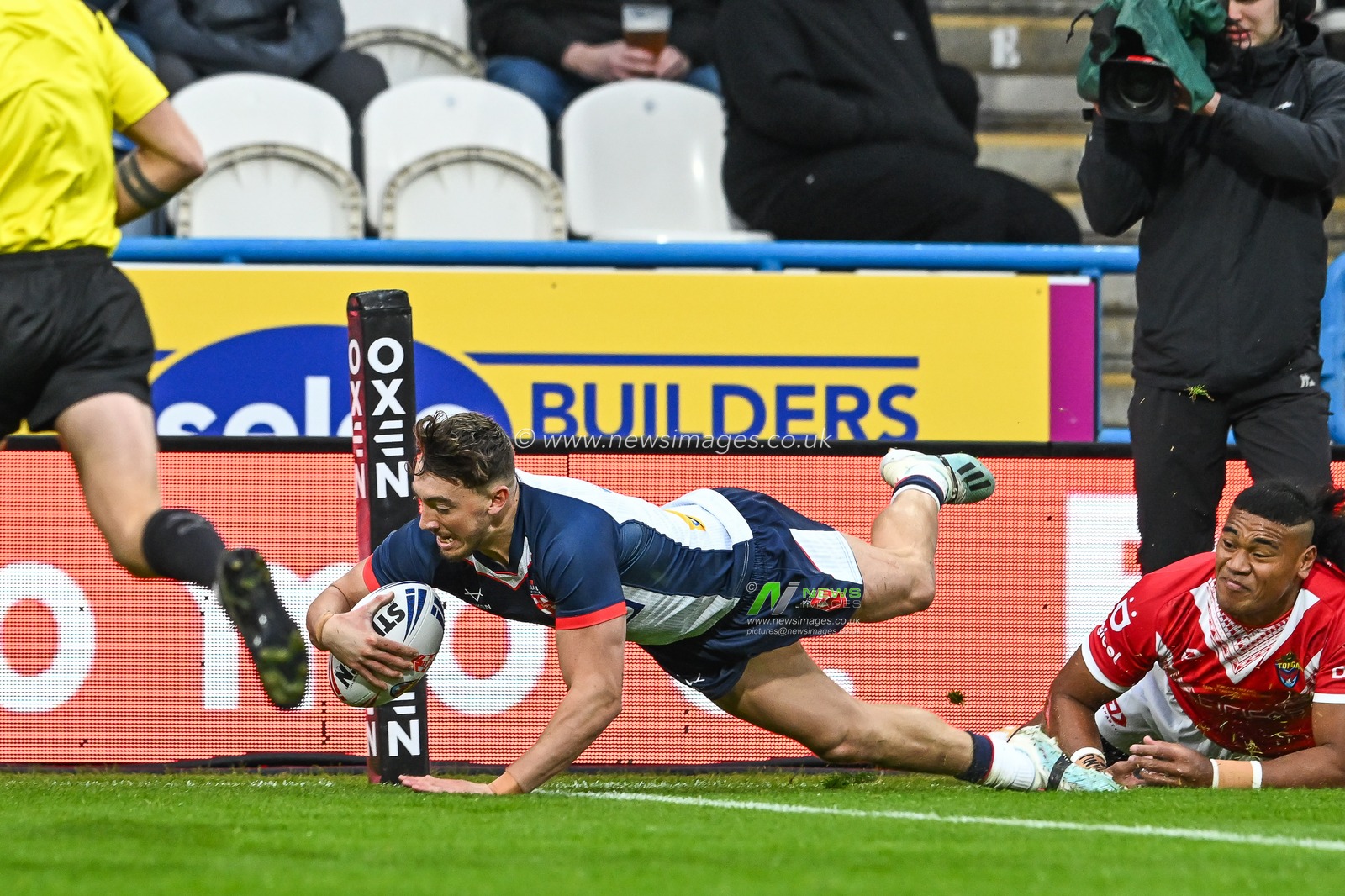 Matty Ashton of England goes over for a try during the Rugby League International match England vs Tonga at John Smith's Stadium, Huddersfield, United Kingdom, 28th October 2023

(Photo by Craig Thomas/News Images)