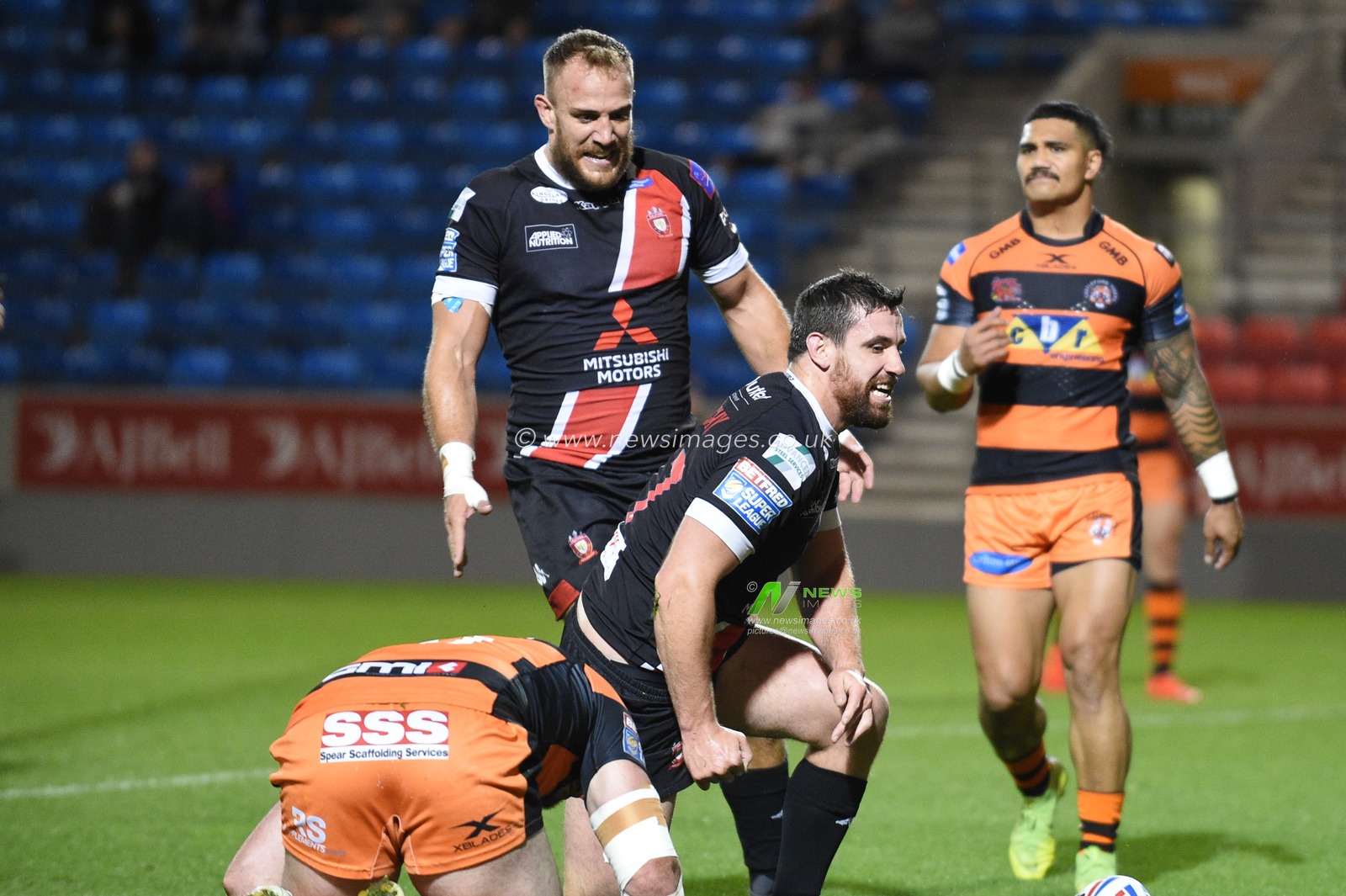 26th September 2019 ,  AJ Bell Stadium, Salford, England;  Betfred Super League Rugby, Round Eliminator 2, Salford Red Devils vs Castleford Tigers ; Tyrone McCarthy (17) of Salford Red Devils scores a try making it 4-0

Credit: Richard Long/News Images