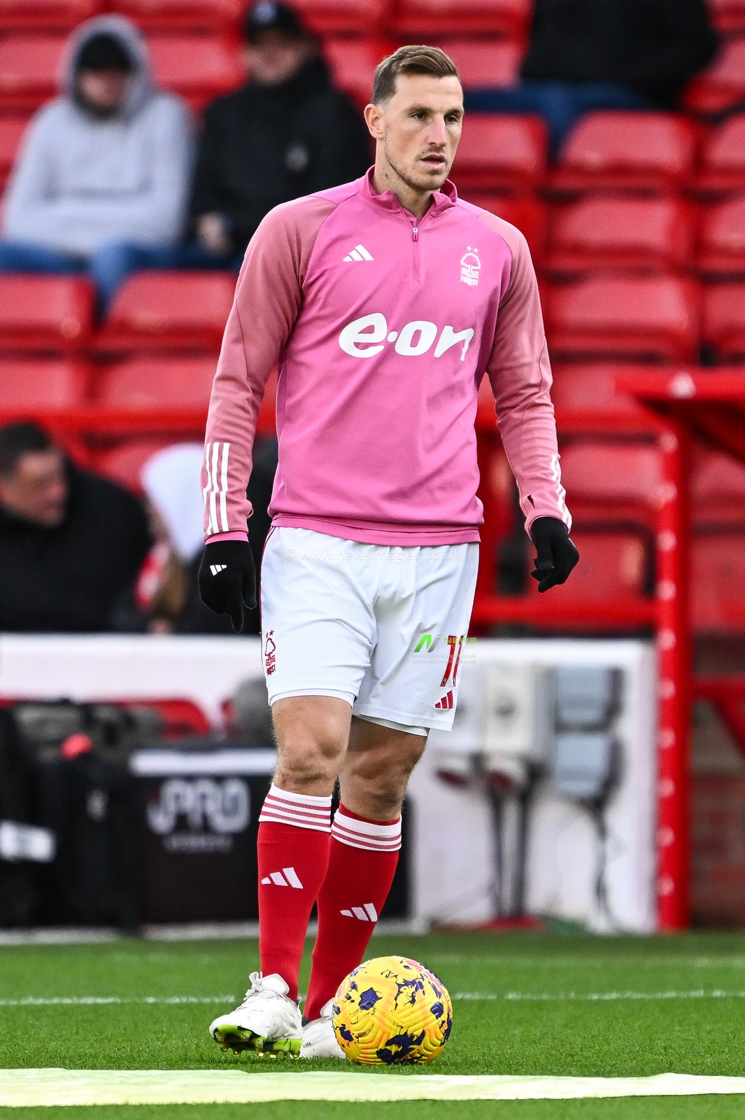 Chris Wood of Nottingham Forest during the pre-game warmup ahead of the Premier League match Nottingham Forest vs Bournemouth at City Ground, Nottingham, United Kingdom, 23rd December 2023

(Photo by Craig Thomas/News Images)