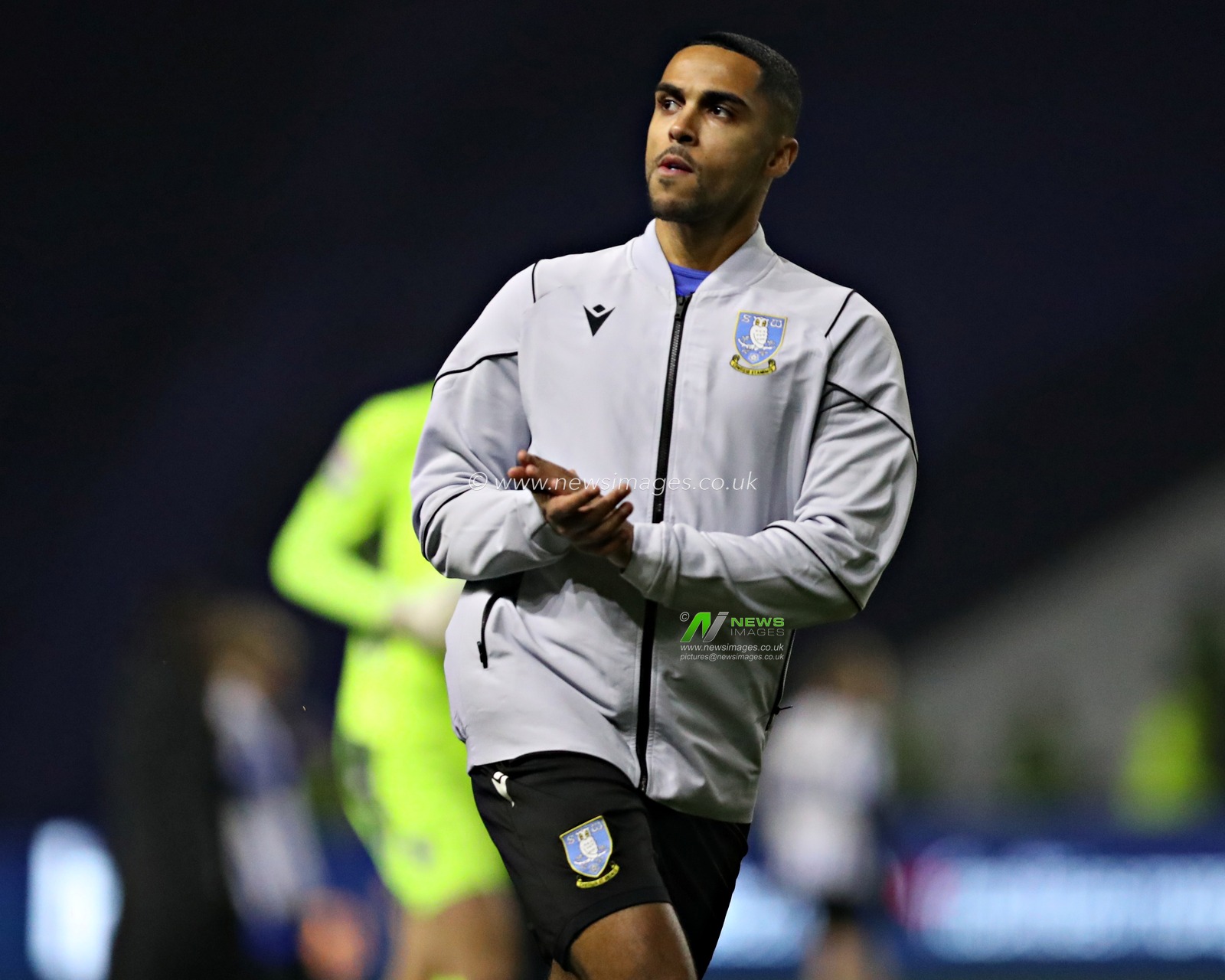 Max Lowe of Sheffield Wednesday before the Sky Bet Championship match Sheffield Wednesday vs Bristol City at Hillsborough, Sheffield, United Kingdom, 22nd January 2025

(Photo by Sam Eaden/News Images)
