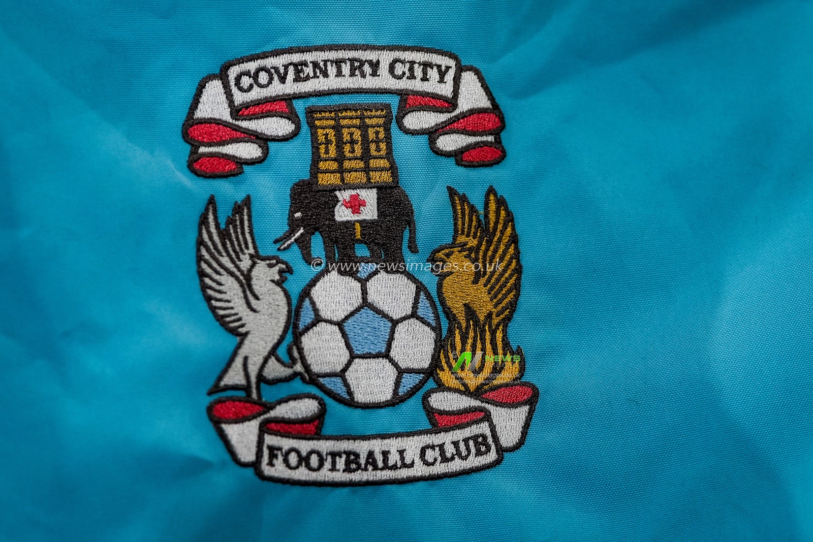 A club badge prior to kick off during the Sky Bet Championship match Coventry City vs Millwall at Coventry Building Society Arena, Coventry, United Kingdom, 20th January 2026

(Photo by Maynard Manyowa/News Images)