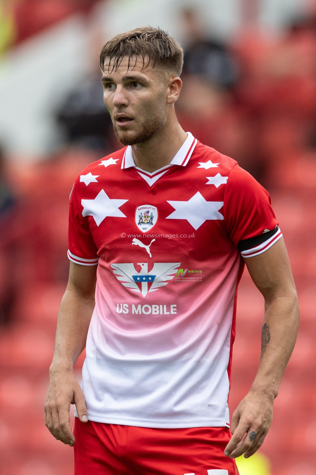 John Mcatee #45 of Barnsley during the Sky Bet League 1 match Barnsley vs Burton Albion at Oakwell, Barnsley, United Kingdom, 16th September 2023

(Photo by Mark Cosgrove/News Images)