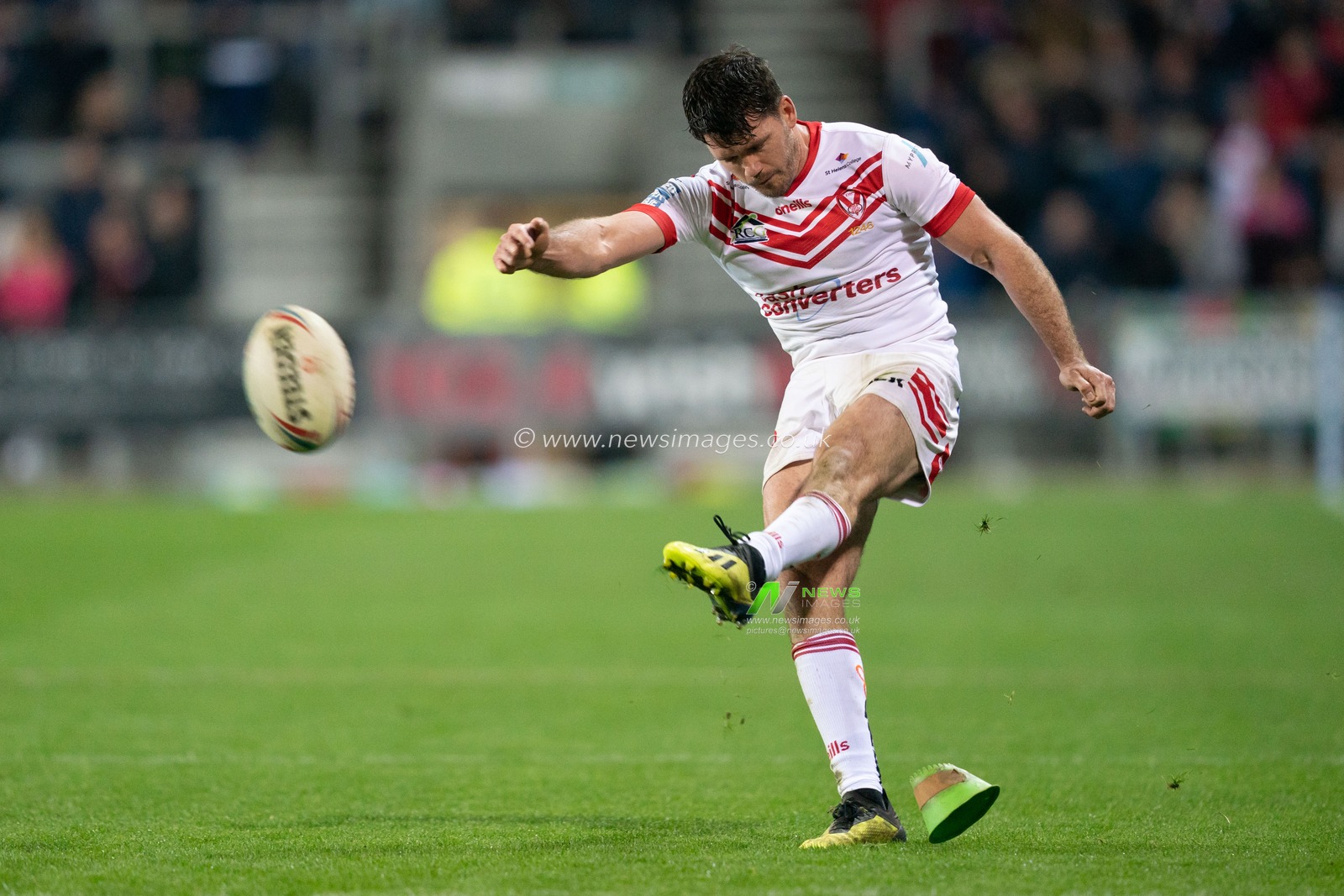 St. Helens's Lachlan Coote converts for the second time

29th March 2019 , Totally Wicked Stadium, St Helens, England;  Betfred Super League, Round 8, St Helens vs Hull KR 

Credit: Terry Donnelly/News Images