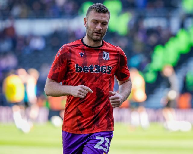 Ben Gibson of Stoke City in the pregame warmup session  during the Sky Bet Championship match Derby County vs Stoke City at Pride Park Stadium, Derby, United Kingdom on 06 April 2026

(Photo by Maynard Manyowa/News Images)