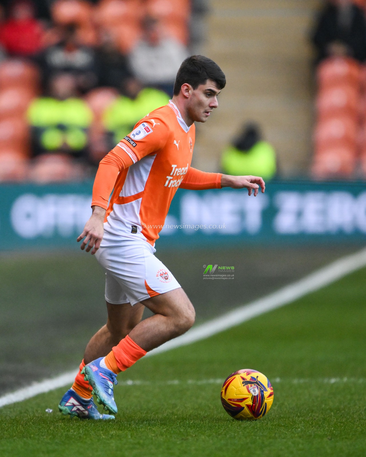 Rob Apter of Blackpool makes a break with the ball during the Sky Bet League 1 match Blackpool vs Stevenage at Bloomfield Road, Blackpool, United Kingdom, 21st December 2024

(Photo by Craig Thomas/News Images)