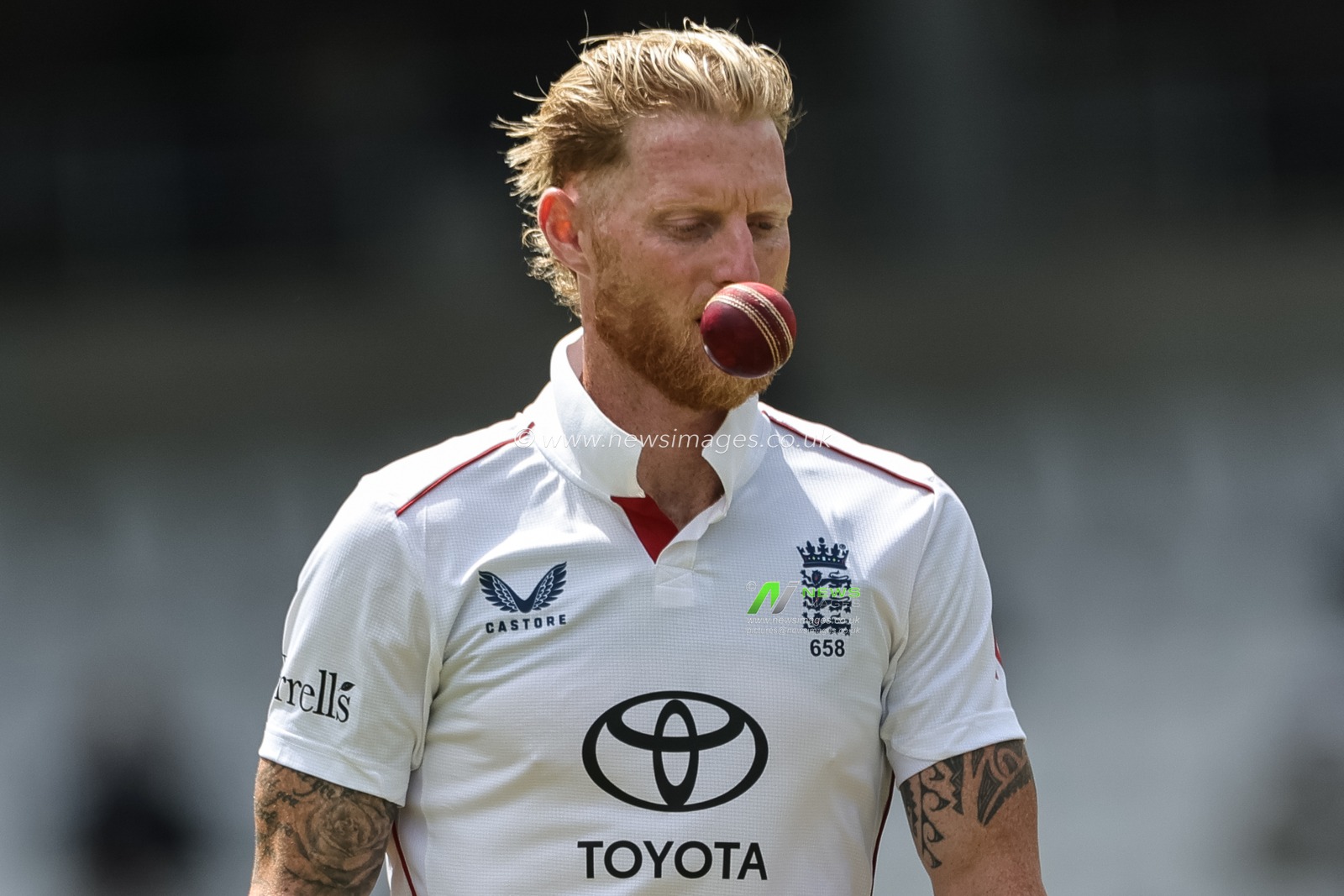 England captain Ben Stokes juggles the b all during the 1st Rothesay Test Day 4 Match England v India at Headingley Cricket Ground, Leeds, United Kingdom, 23rd June 2025

(Photo by Mark Cosgrove/News Images)