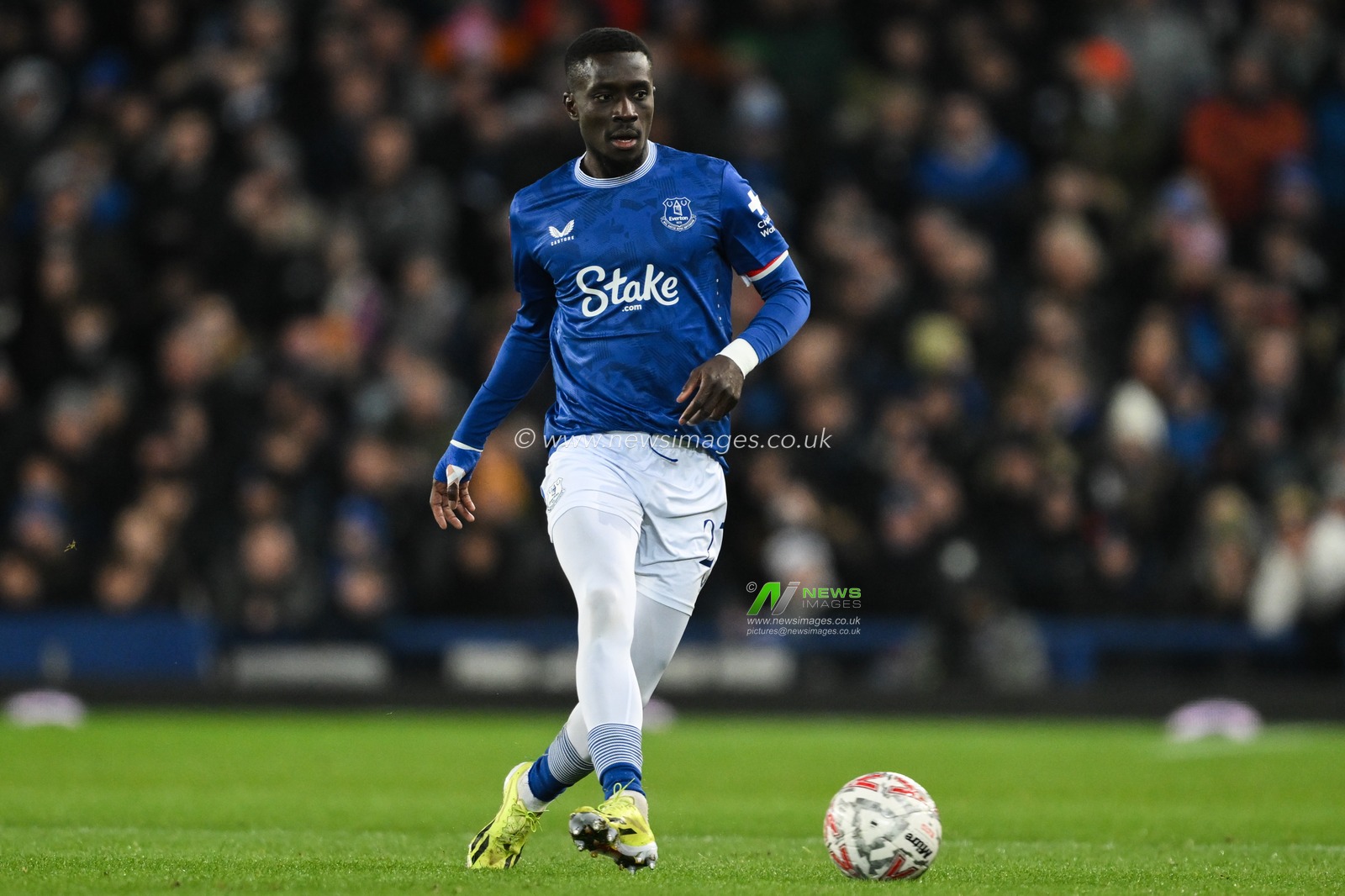 Idrissa Gueye of Everton in action during the Emirates FA Cup 3rd Round match Everton vs Peterborough United at Goodison Park, Liverpool, United Kingdom, 9th January 2025

(Photo by Craig Thomas/News Images)